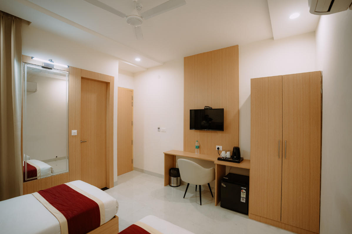 Twin Bed Room